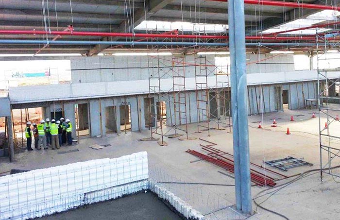 Interior aeropuerto de Ecuador en construcción Construpanel