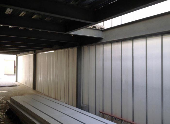 Interiores de sala de Producciones INAM construidos con steelfoam Fanosa