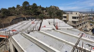 Instalación de bovedilla de poliestireno expandido de FANOSA en construcción